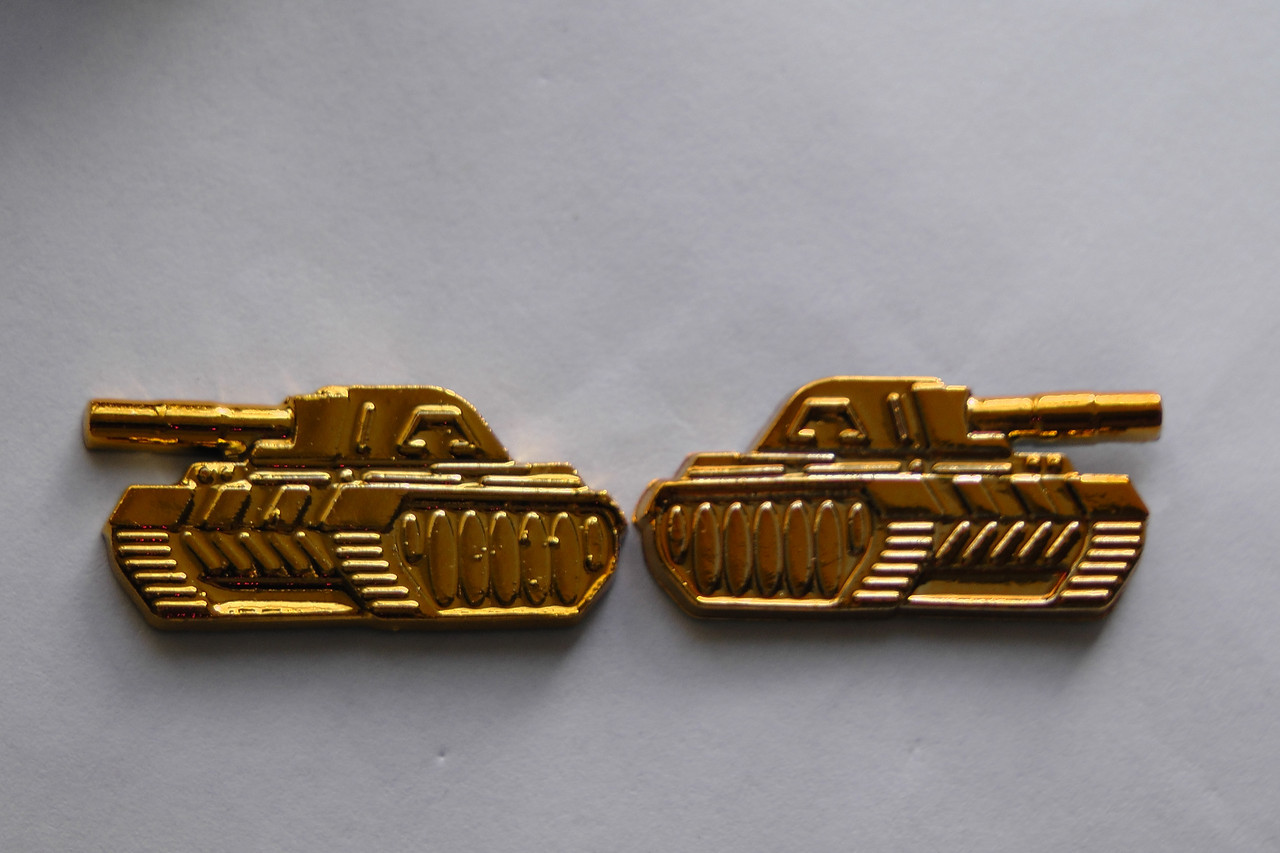 Емблеми танкісти