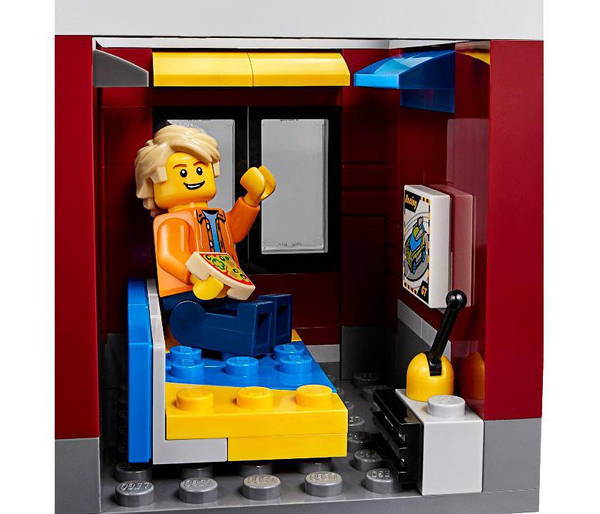 Lego creator hotsell skate house