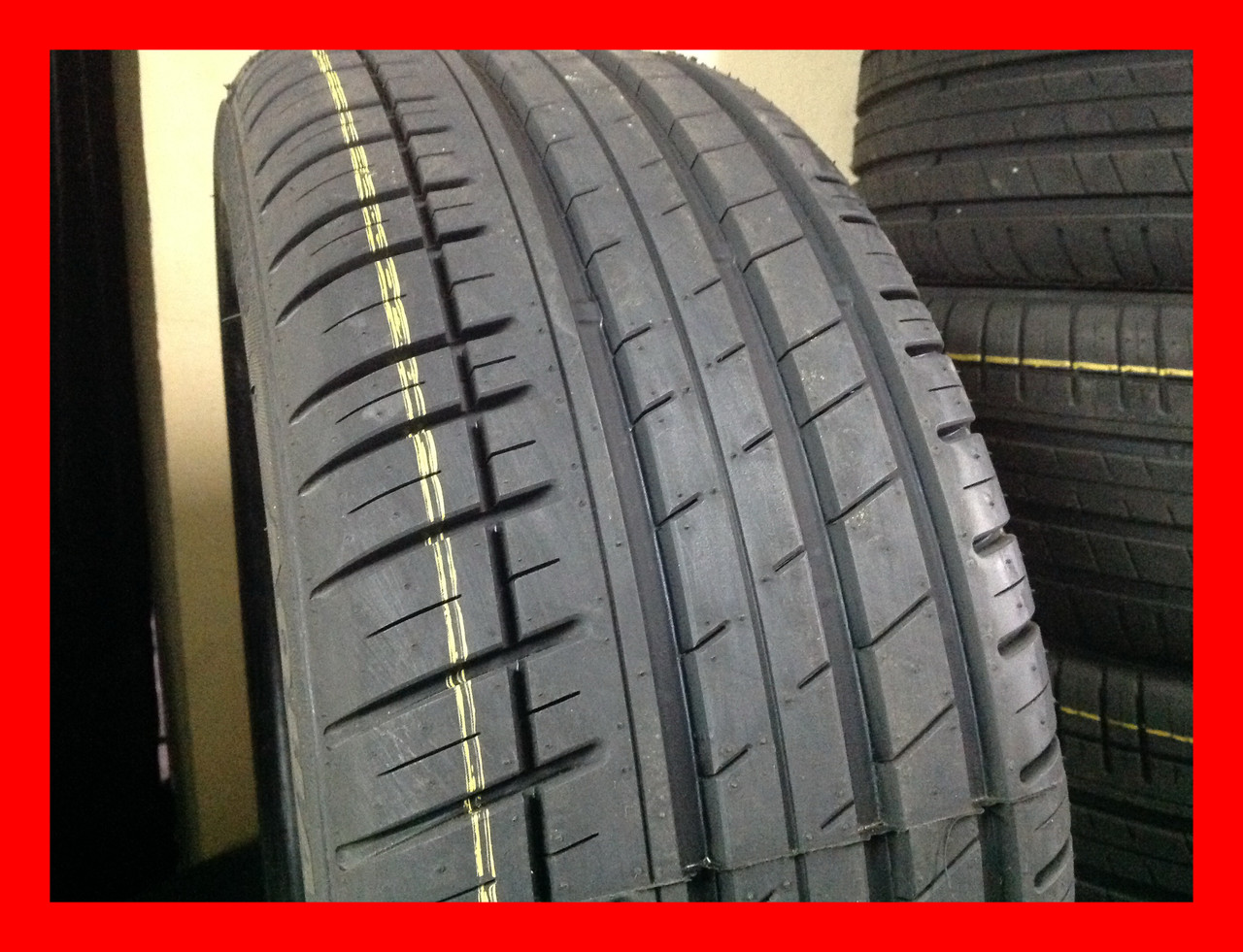 Шини легкові літні 225/40 R18 AQUA RACE, фото 1