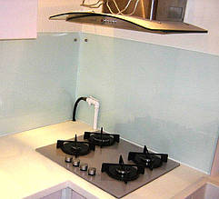 Кухонний фартух із сатинового білого скла