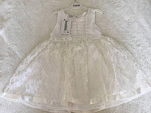 Пишне плаття для дівчинки в білому кольорі на літо