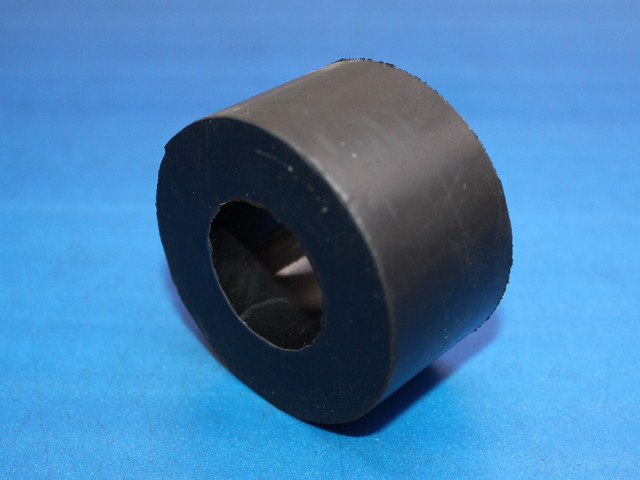 Втулка гуркоту 44Б-00239 Втулка гуркоту 44Б-00239