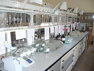 Лабораторна меблі