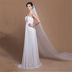 Довга весільна фата на гребні