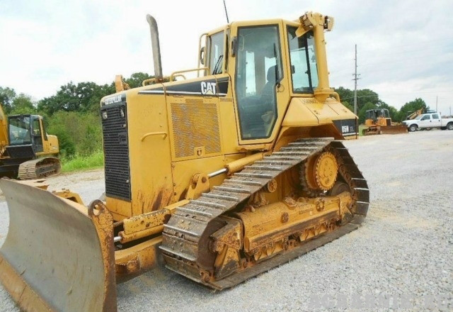 Оренда бульдозера CAT D5