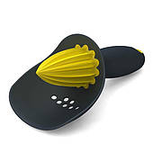 Ручна соковижималка для цитрусових Joseph Joseph Catcher Reamer Сіра (REAM0100AS)