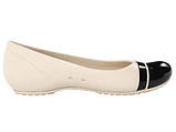 Балетки жіночі литі туфлі Крокси Кап Тієї / Crocs Women’s Cap Toe Flat (12300-16U), Молочні, фото 8
