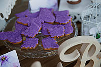 Весільний медовий імбирний пряник у фіолетовому кольорі "Метелик"