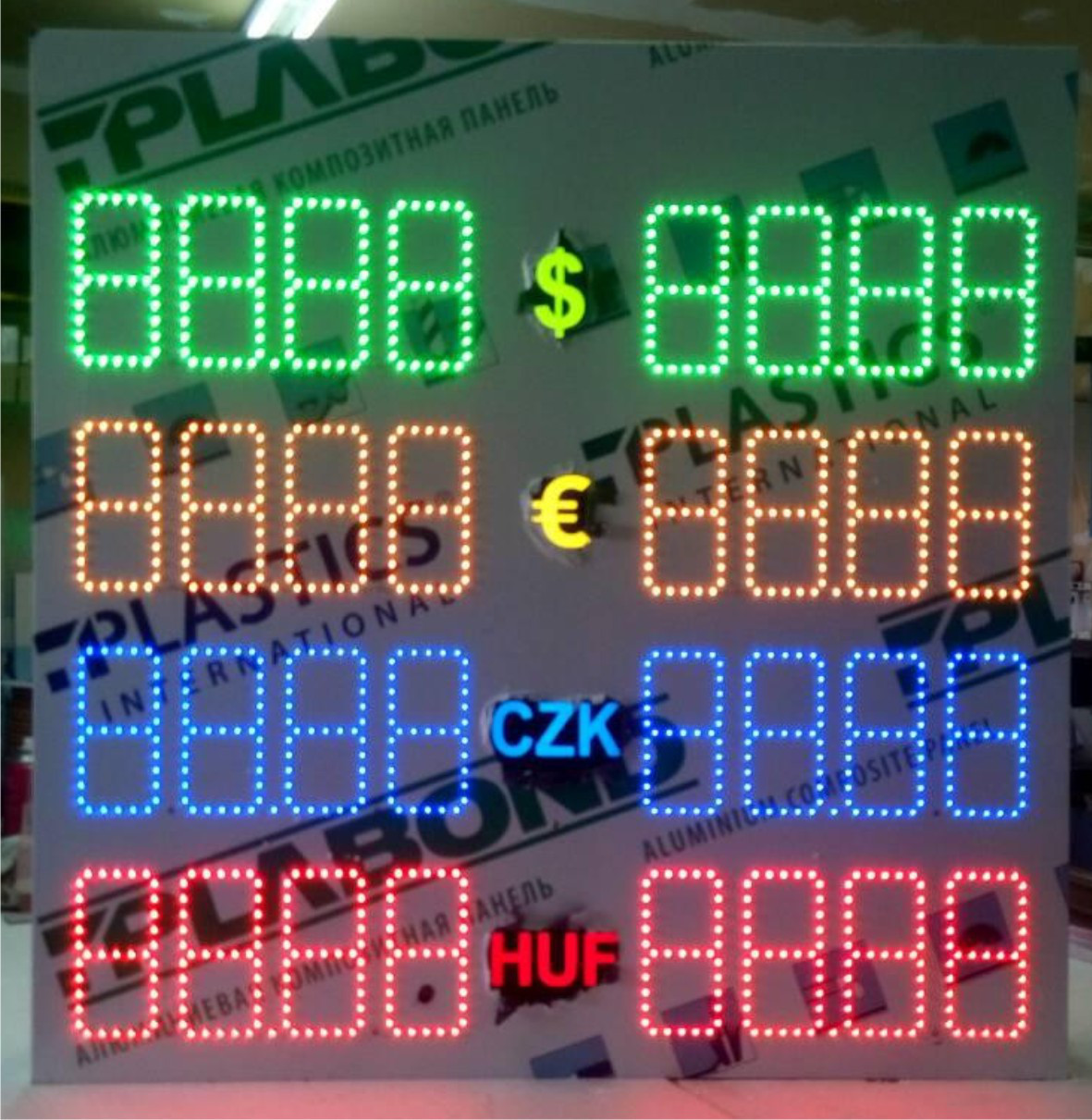 Светодиодное табло обмен валют двустороннее 800х800 мм LED-ART-800х800-2 - фото 1 - id-p735676624