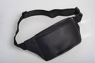 Чорна сумочка на пояс, бананка