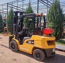 Газовий японський навантажувач 3 тонни Caterpillar GP30N б/у, фото 2