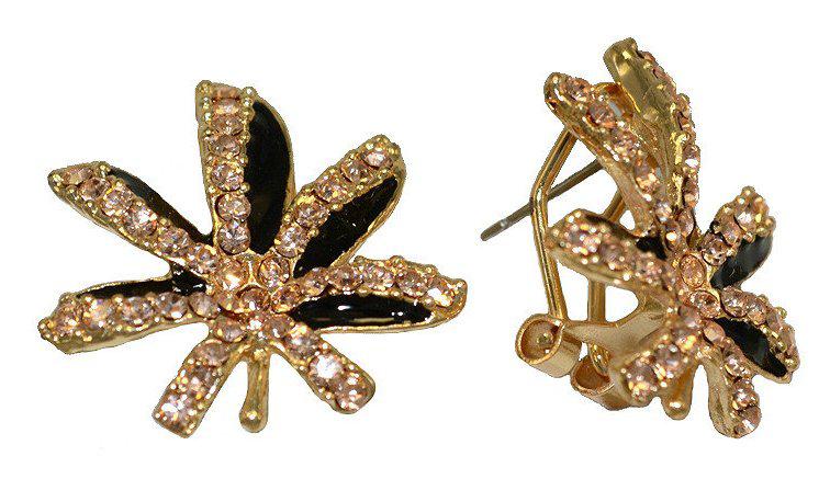 Сережки з італійською застібкою. Камені: Діаманти пудрового кольору та чорна емаль. Колір: позолота. Діаметр: 25 мм.