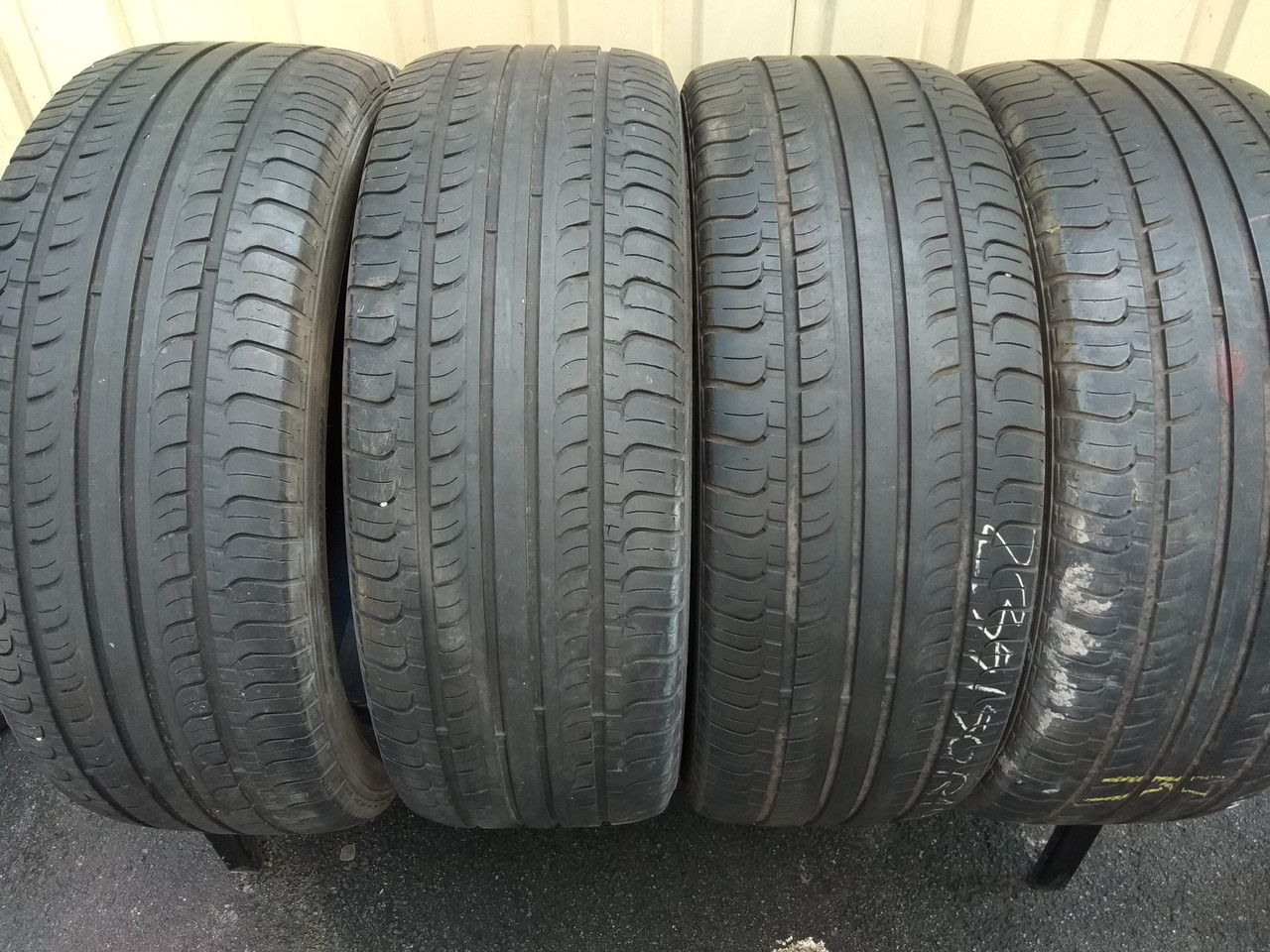 Літні шини б/у Hankook optimo 235/50/19