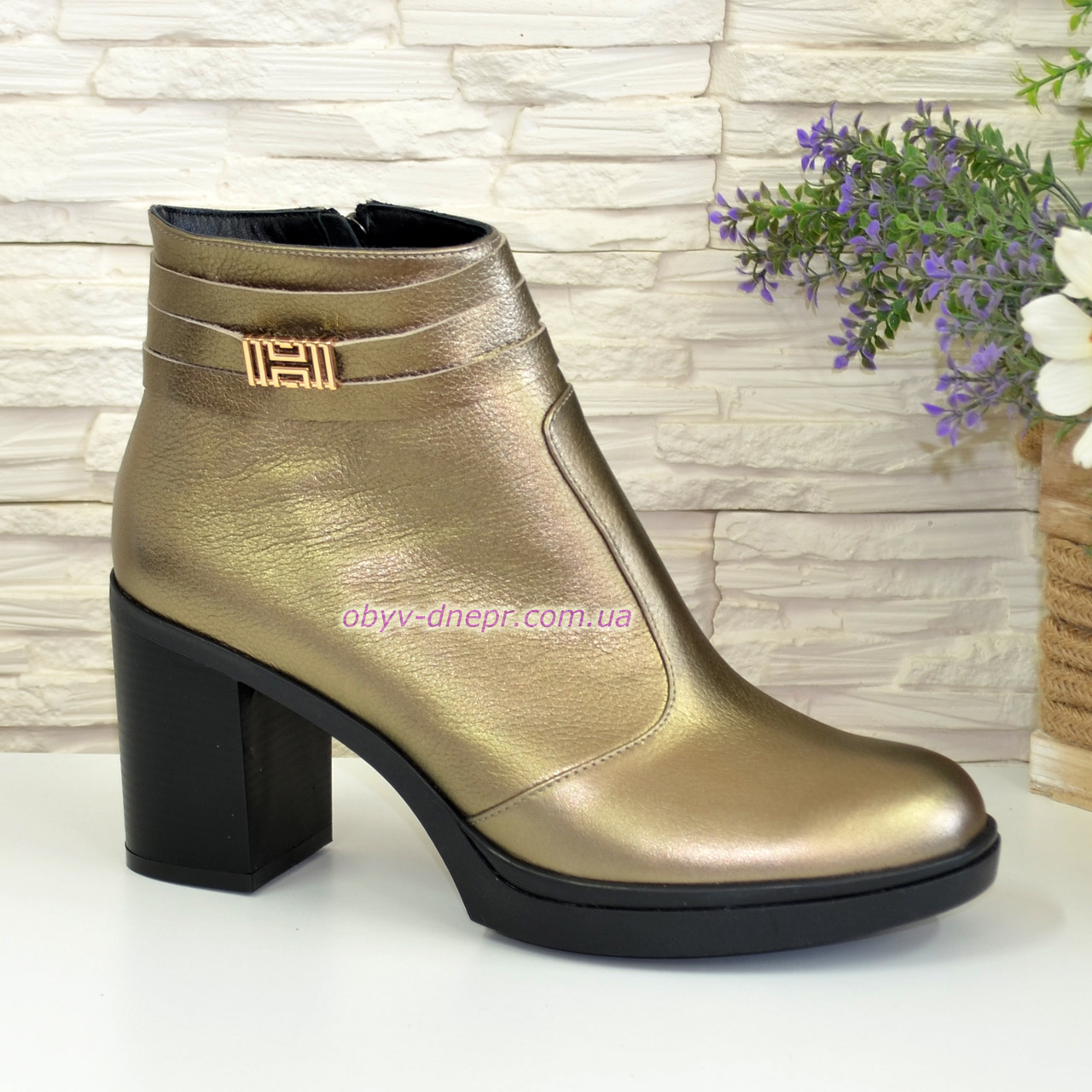 Черевики жіночі шкіряні на стійкому каблуці. Колір бронза, фото 1