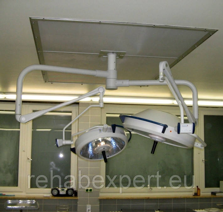 Операційний Світильник Хірургічний Berchtold D530+650