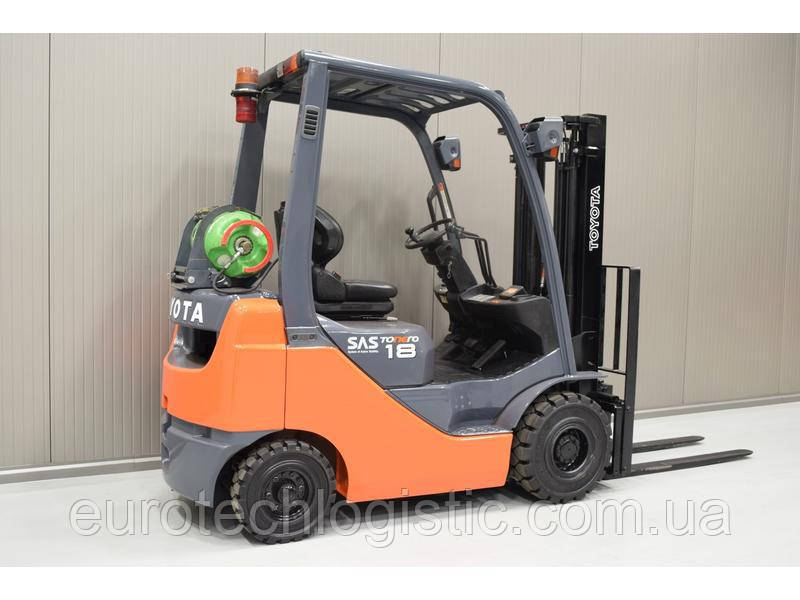 Вилочный погрузчик Toyota 02-8FGF18.