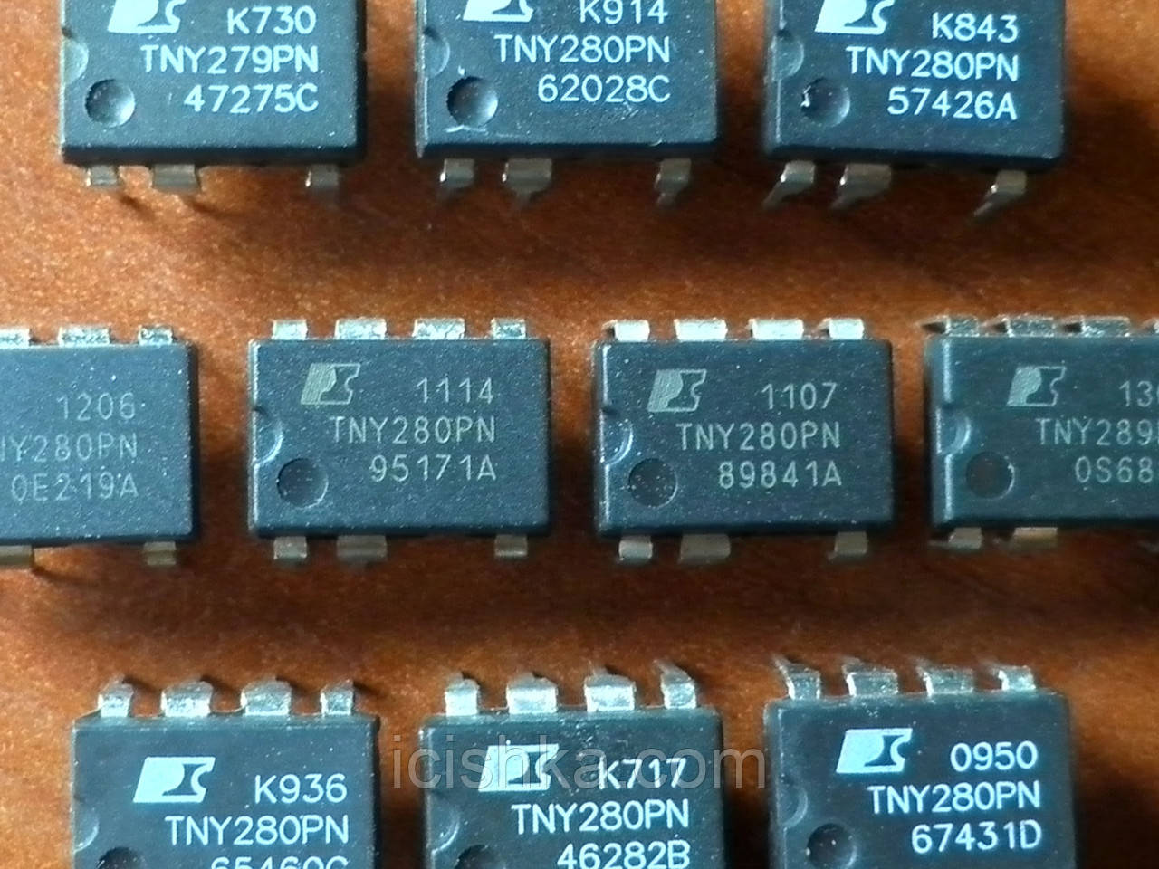 TNY280PN DIP7 — ШІМ контролер для ДБЖ, фото 1