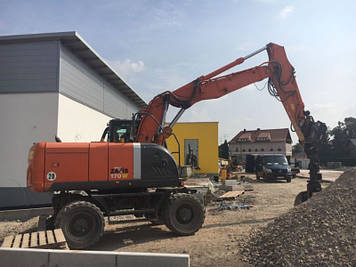 Колісний екскаватор Hitachi ZX170W-3.