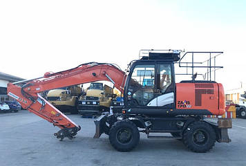 Колісний екскаватор Hitachi ZX170W-5B.