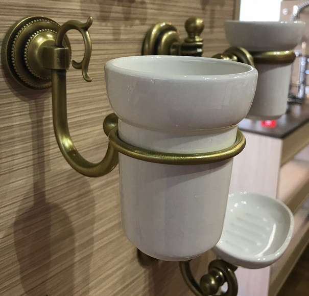 Керамічна склянка для зубних щіток на бронзовій підставці підвісної Pacini&Saccardi Florence 30090, фото 1