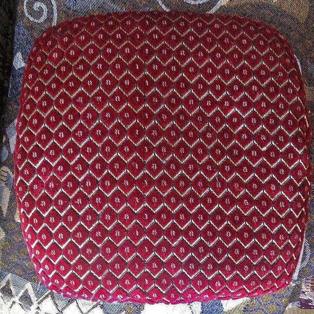 Чохол з паралоном на табурет-стілець -Соти червоні