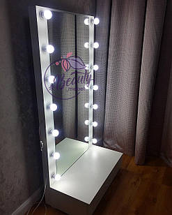 Велике дзеркало з підсвічуванням з тумбою