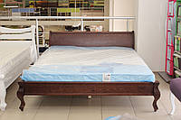Кровать двуспальная деревянная