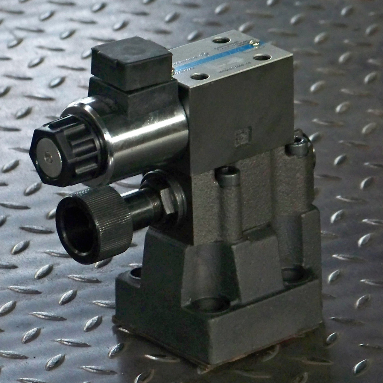 Предохранительный (переливной) клапан посредственного управления тип DB - фото 1 - id-p4931969