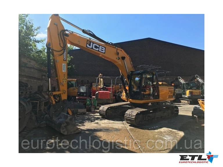 Гусеничный экскаватор JCB JS220LC.