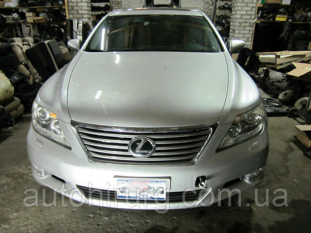 Автозапчастини Lexus LS460