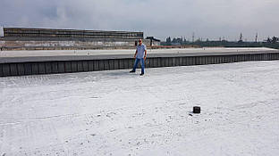 Монтаж гідроізоляції покрівлі