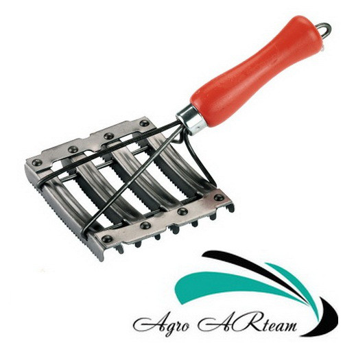 Скребок для корів і коней, металевий