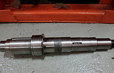 Вал КрАЗ провідний L=575 мм (пром. опори) 65053-2220025