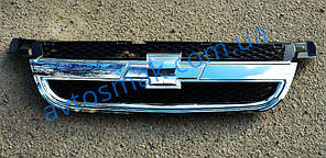 Решітка радіатора Chevrolet Aveo