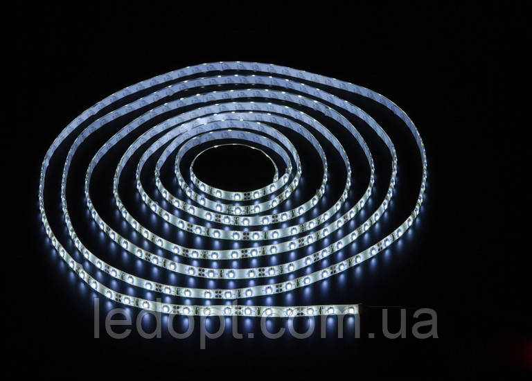 Світлодіодна стрічка SMD2835 9,6 W 8mm 120 LED/m IP20 Cool White 9000-12000k