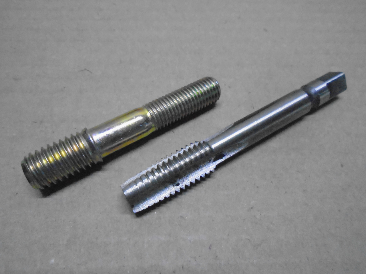 шпилька натяжителя ремня грм 2110. ремонтная шпилька ваз 2109. ремонтная шпилька натяжного. шпилька натяжного ролика ваз 2109. ремонтная шпилька натяжного.