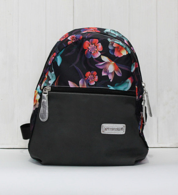 Красивый модный и практичный рюкзак в цветки - фото 4 - id-p327048396