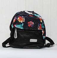 Красивый модный и практичный рюкзак в цветки Черный