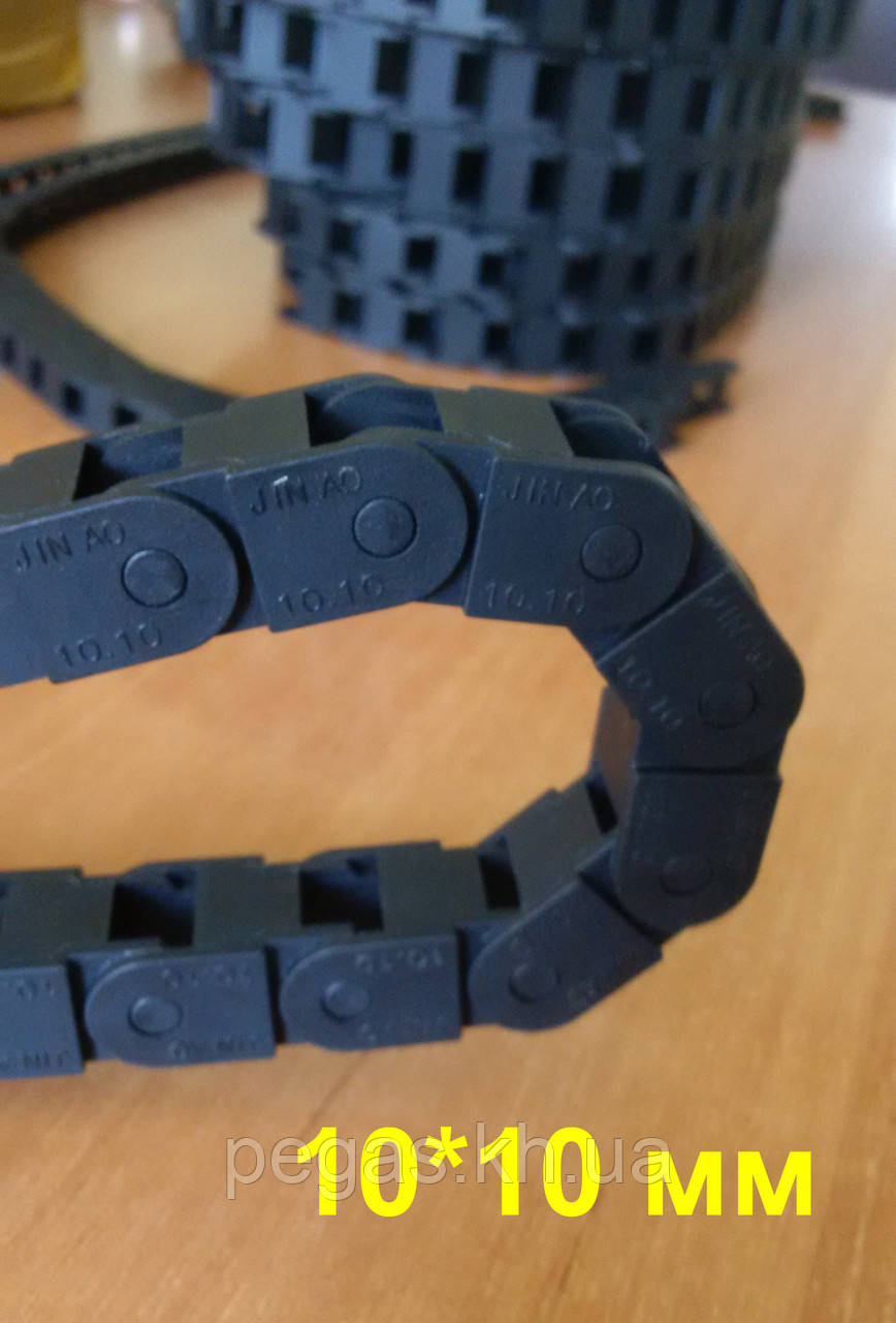 Кабелеукладчик із внутрішнім розміром 10x10 мм. Серия MINI