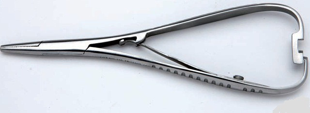 Голкотримач Матьє 14 см, Італія "DentalMarket"