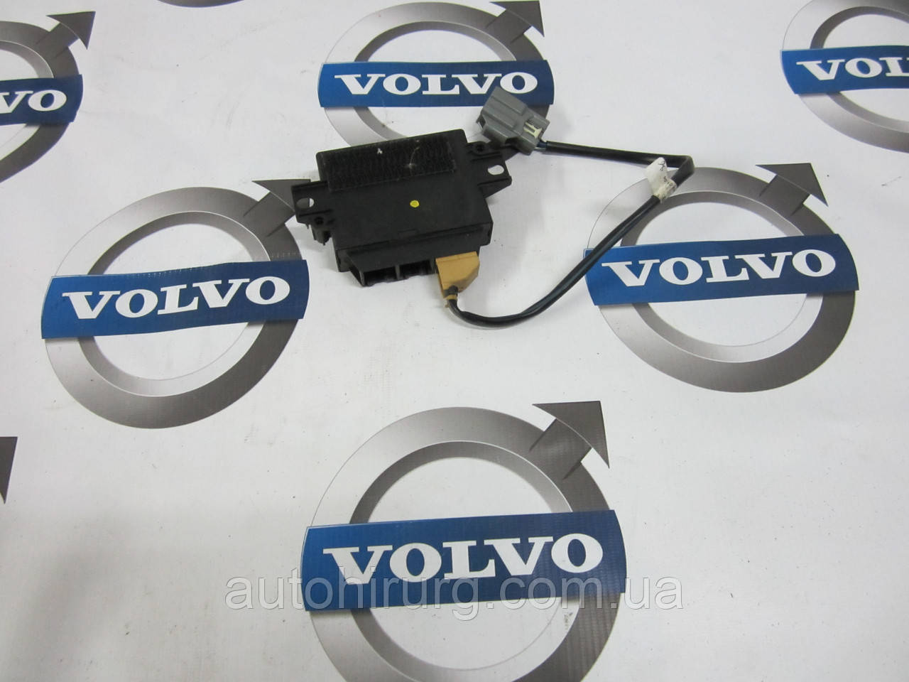 Блок керування парктроніками Volvo xc90 (30682615 / 30682559)