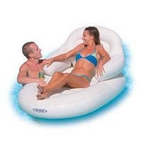 Пляжні надувні матраци