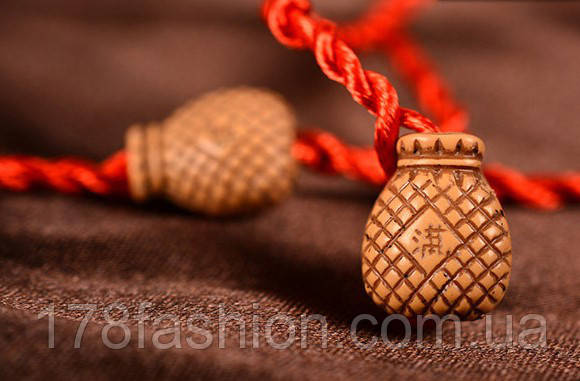 Браслет оберіг червона нитка з талісманом Мішечок для фінансового достатку, довжиною 18 див., фото 1