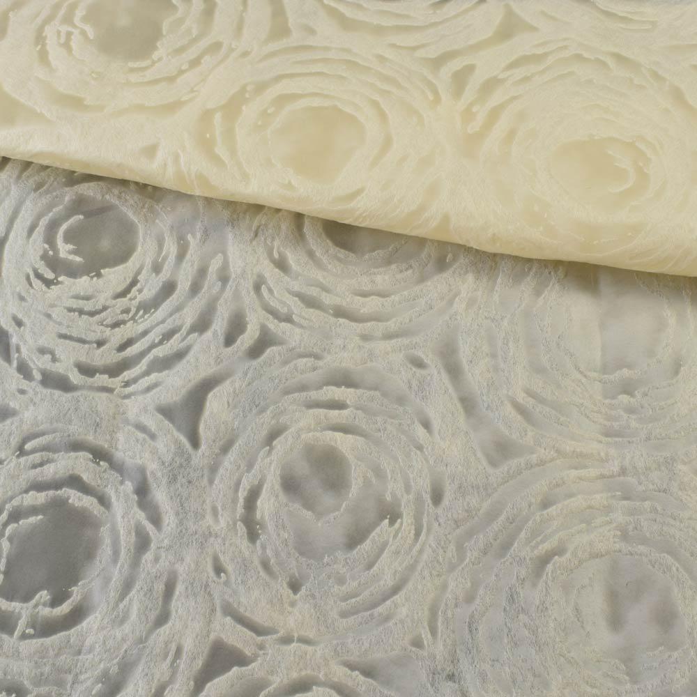 Флізелін неклеевой (спанбонд) кремовий з тисненням кола, щільність 80, ш.162