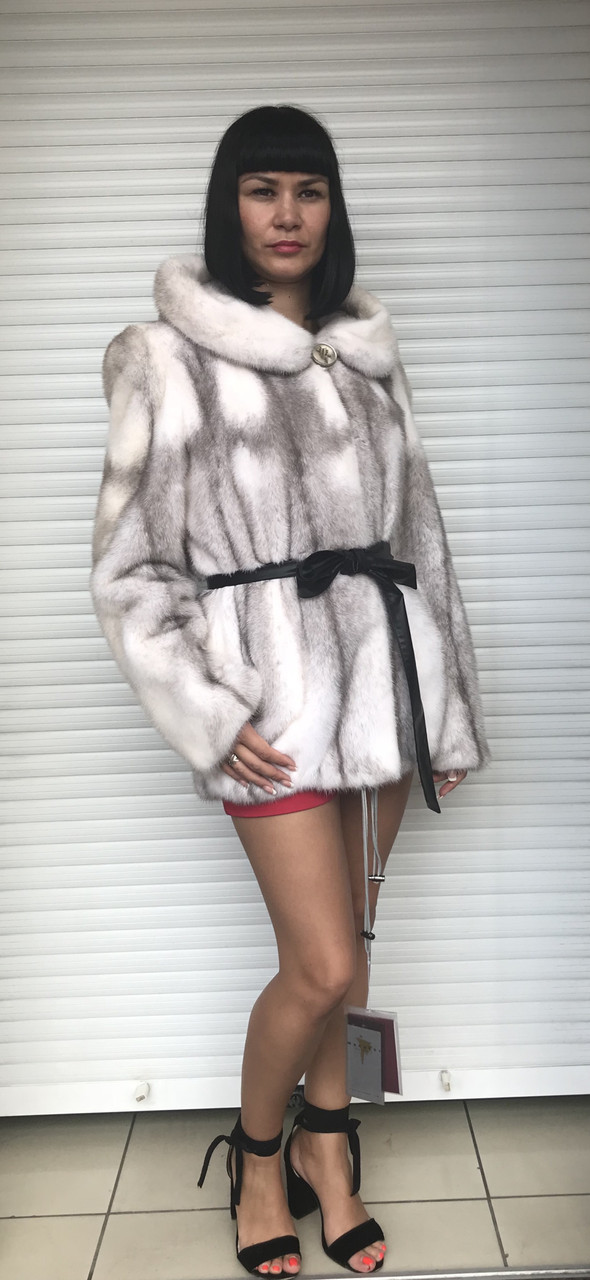 Шуба з піхви хрестовики жіноча біла з капюшоном