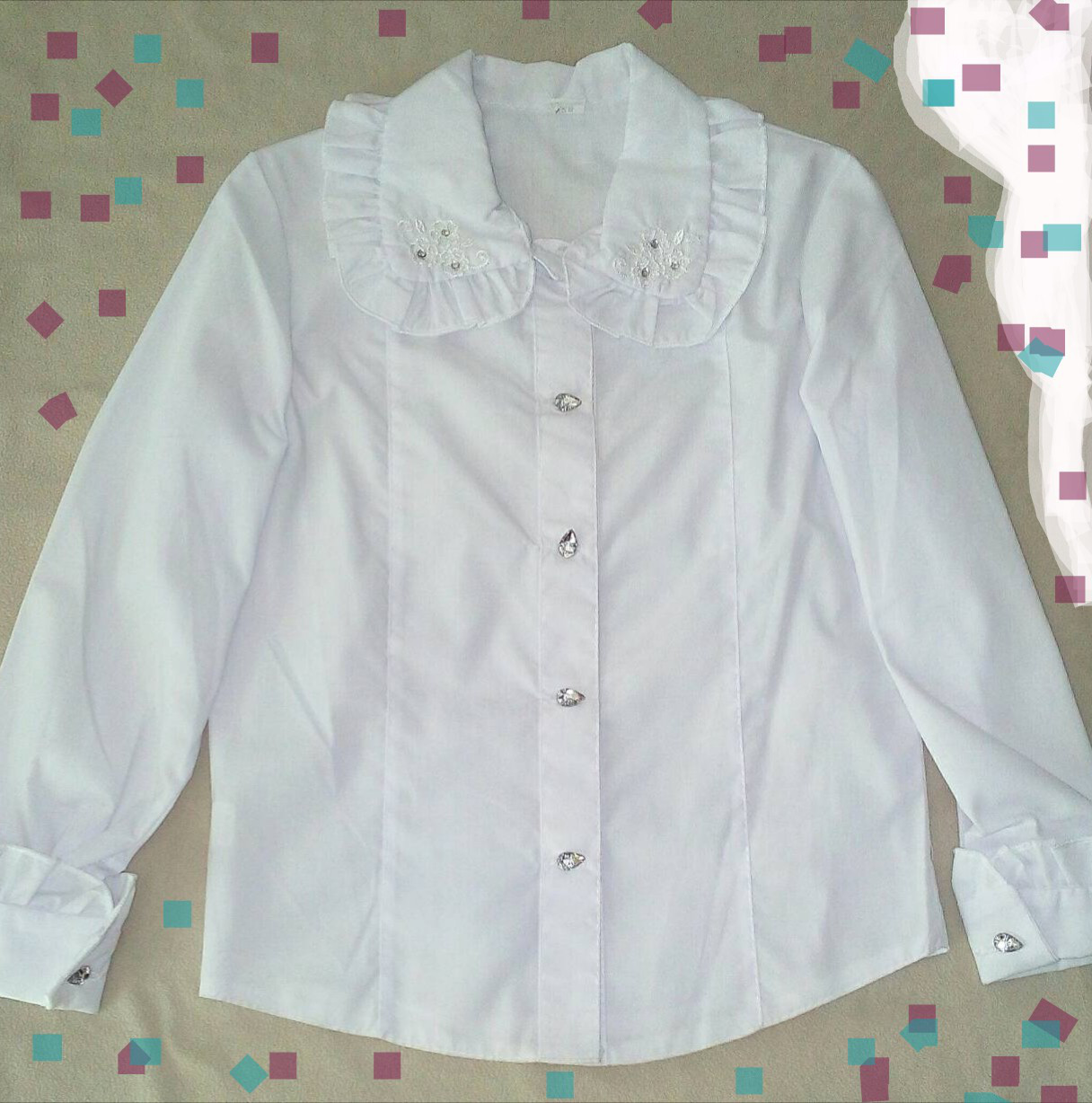 Блуза для дівчинки біла з довгим рукавом і коміром із рюшами розміри 116,122
