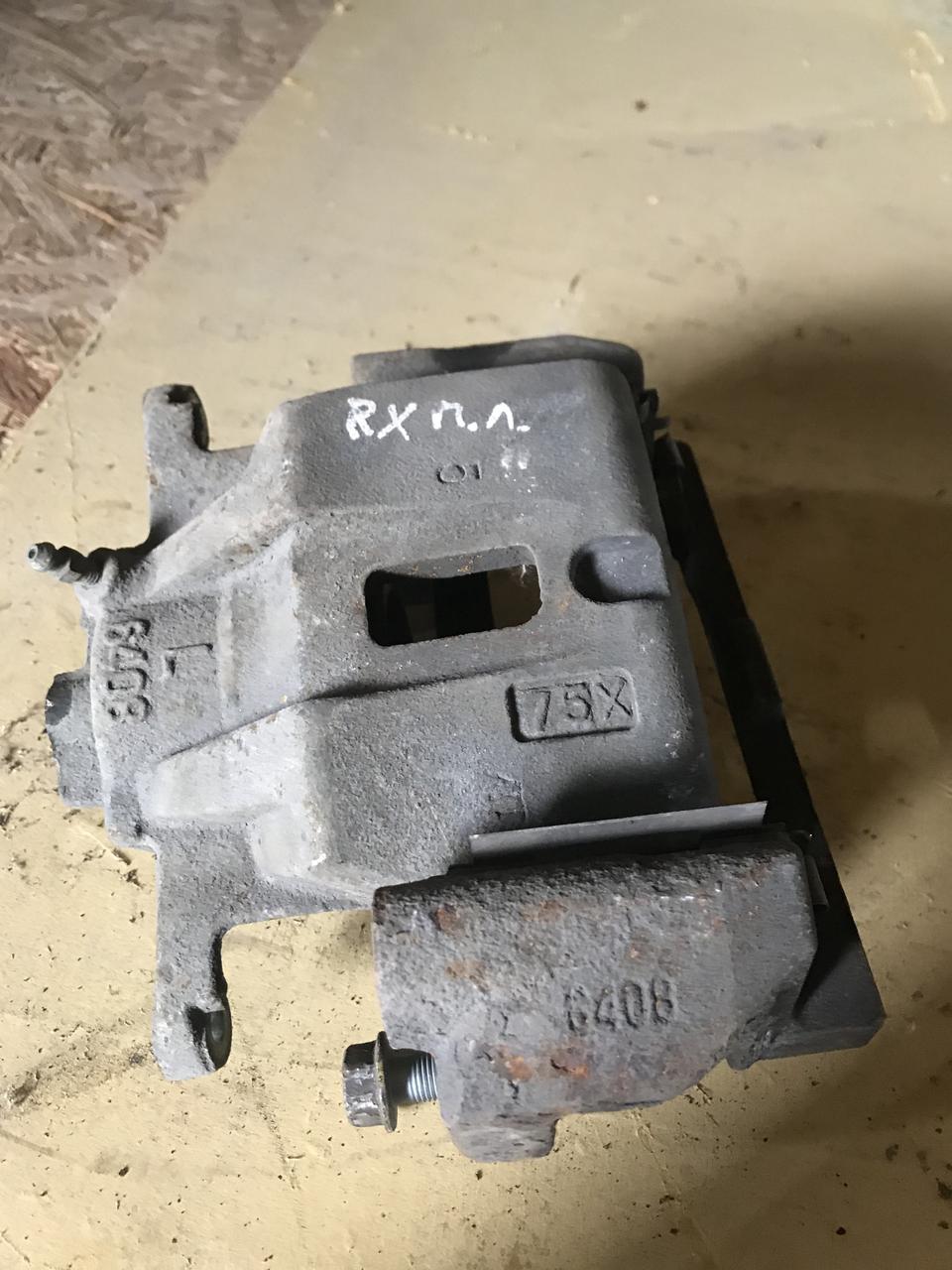 Суппорт передний левый Lexus RX 350 б/у