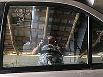 Стекло задней левой двери опускное KIA Sorento 2002-2009 б/у