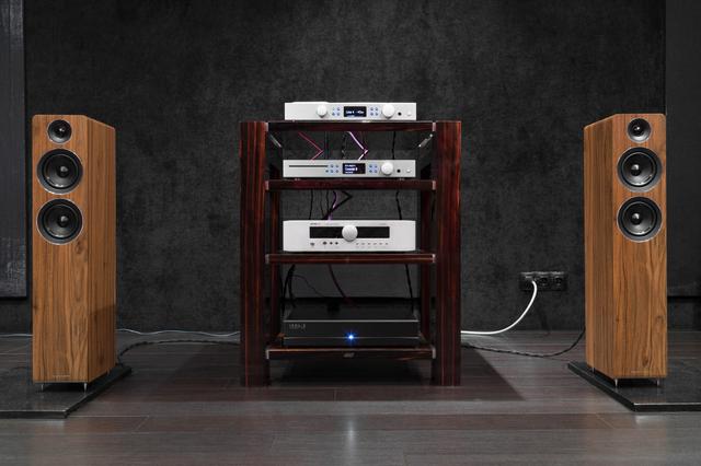 Acoustic Energy AE 109 підлогові акустичні системи
