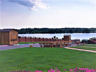 Деревянные киоски в ландшафтном парке в селе Ковалёвка Васильковского района 6